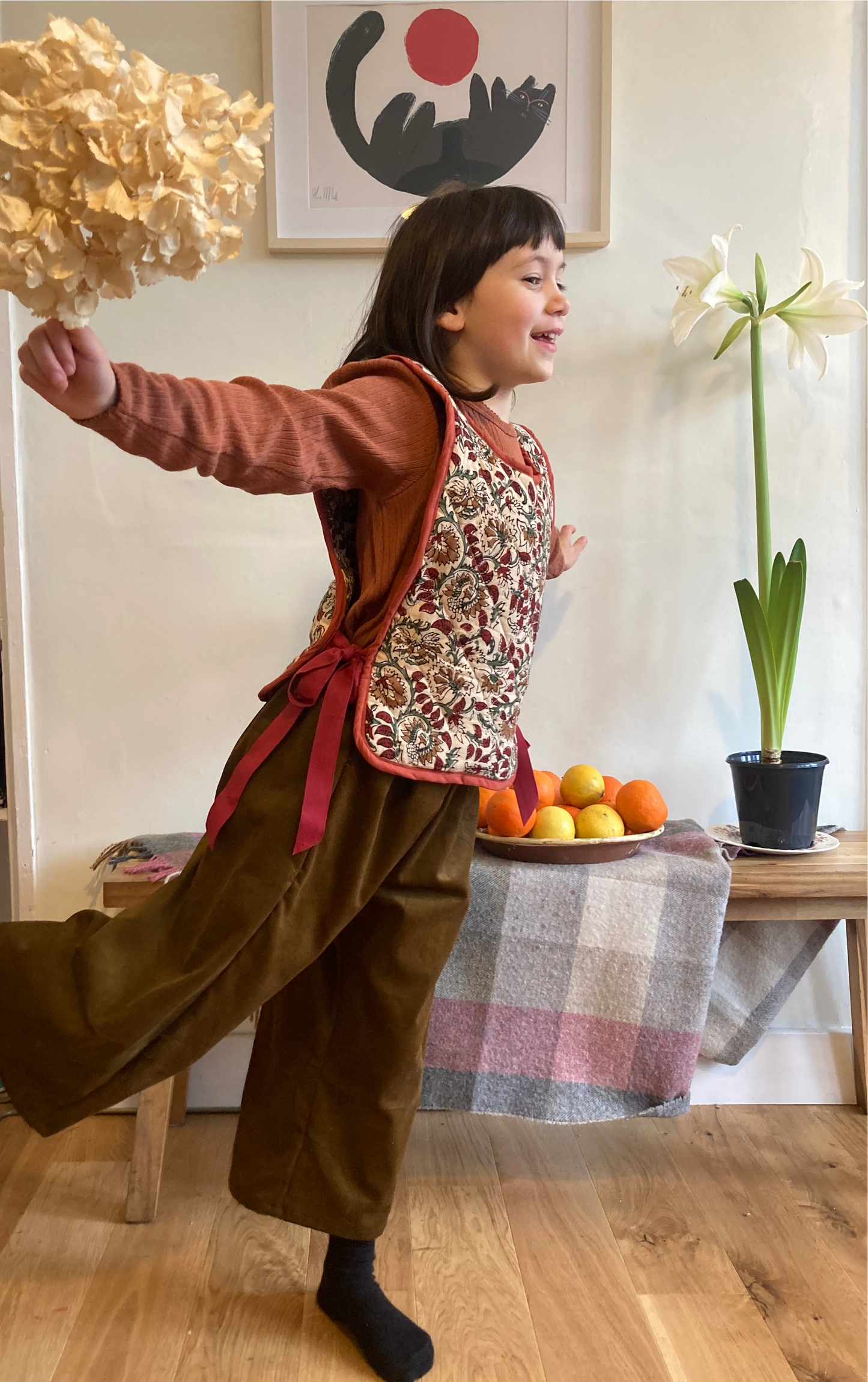 Apple tabard
