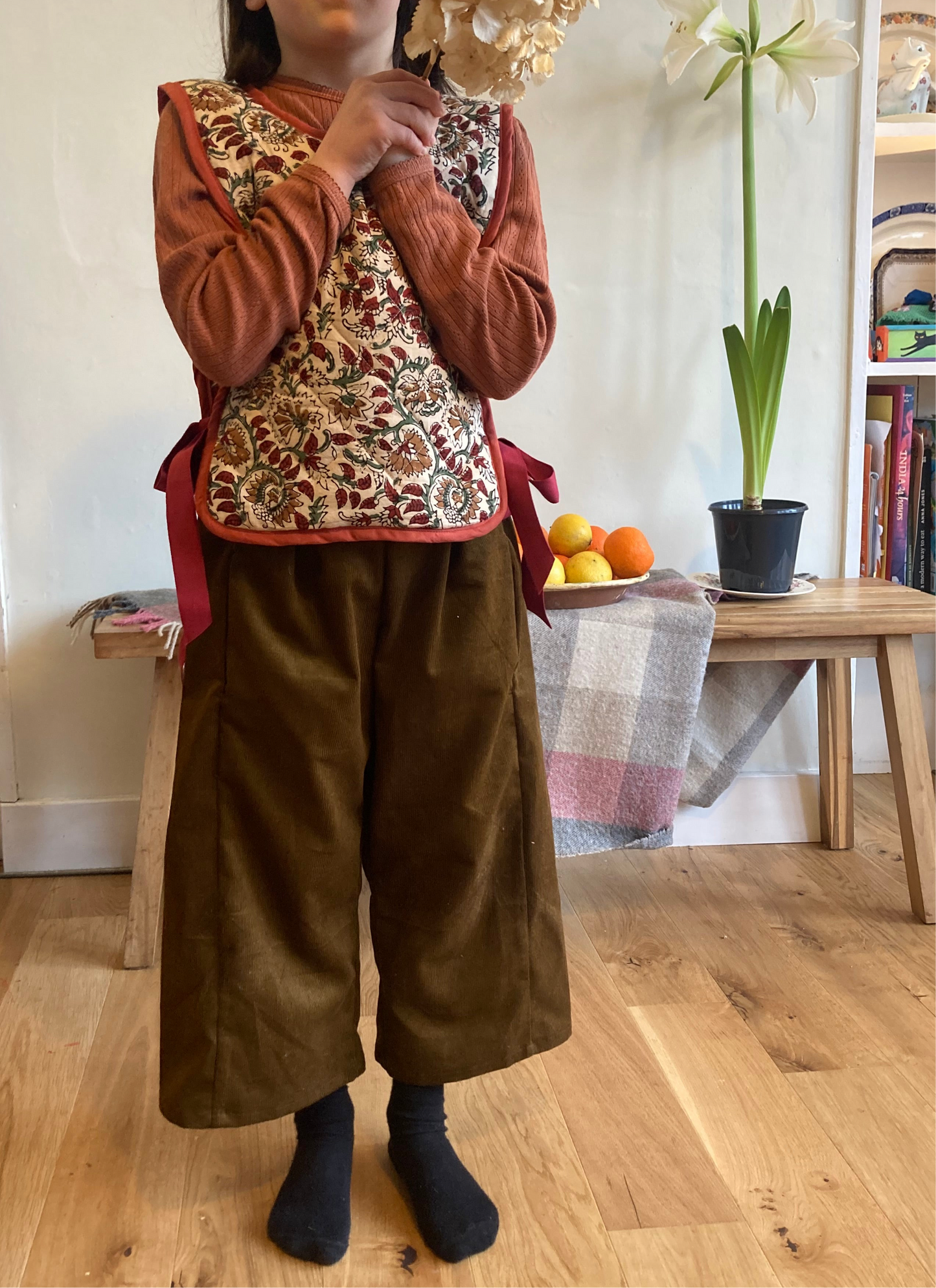 Apple tabard
