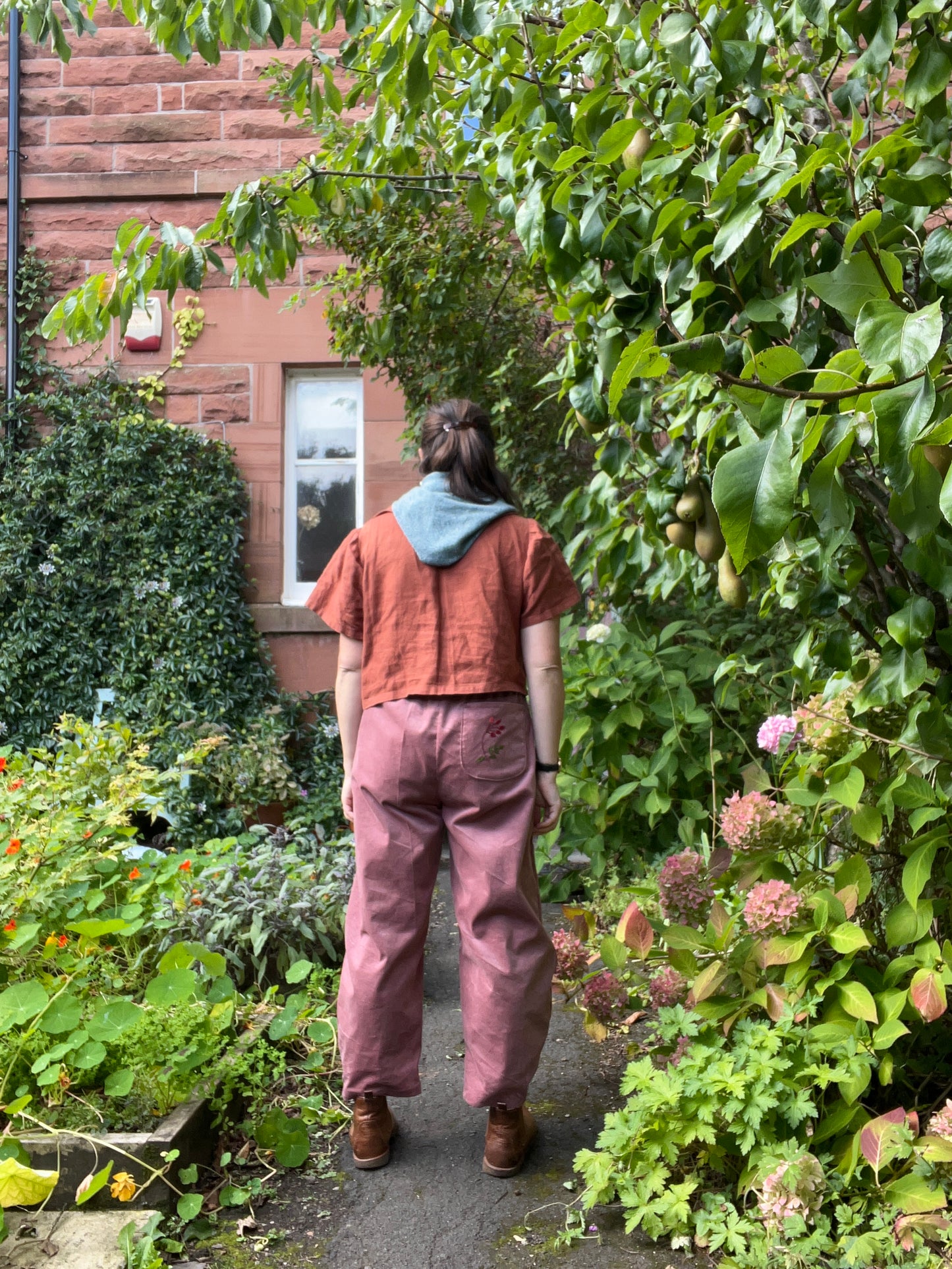 Women’s carrot trousers
