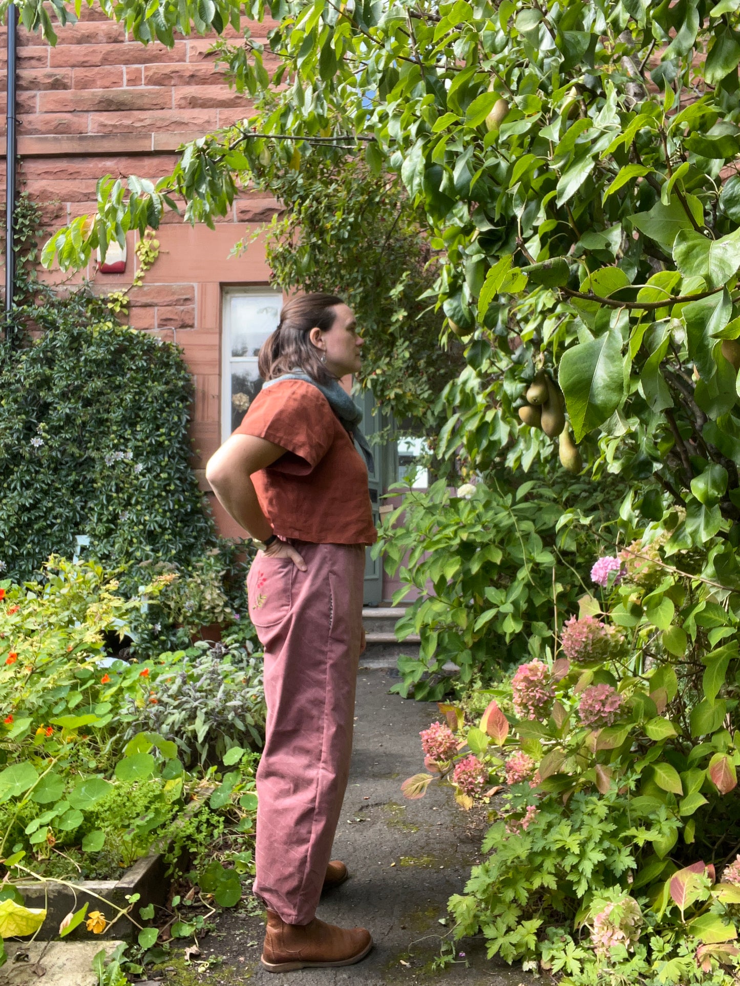 Women’s carrot trousers