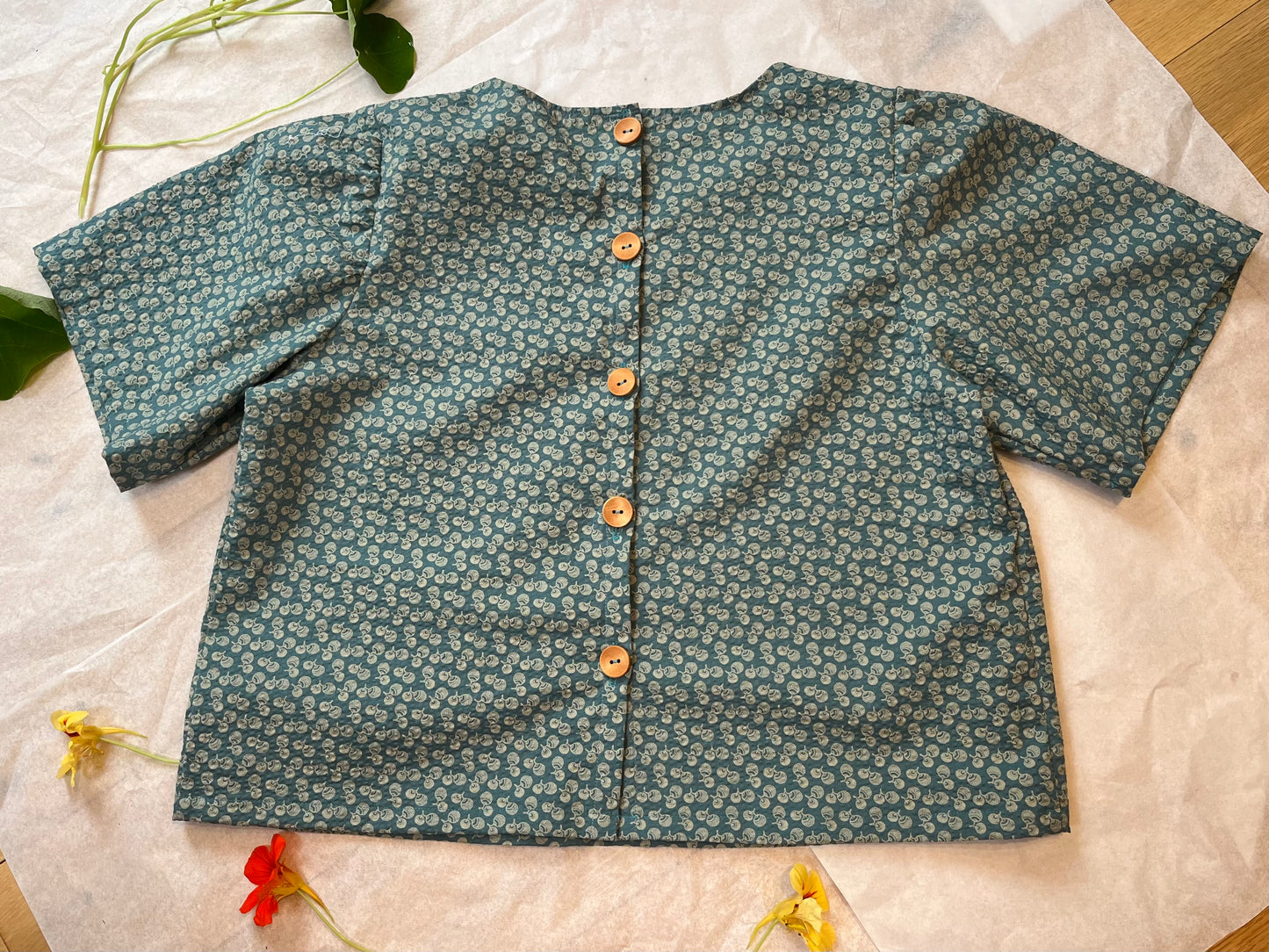 Women’s Acorn top
