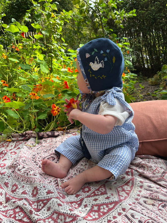 Autumn Winter sprig bonnet