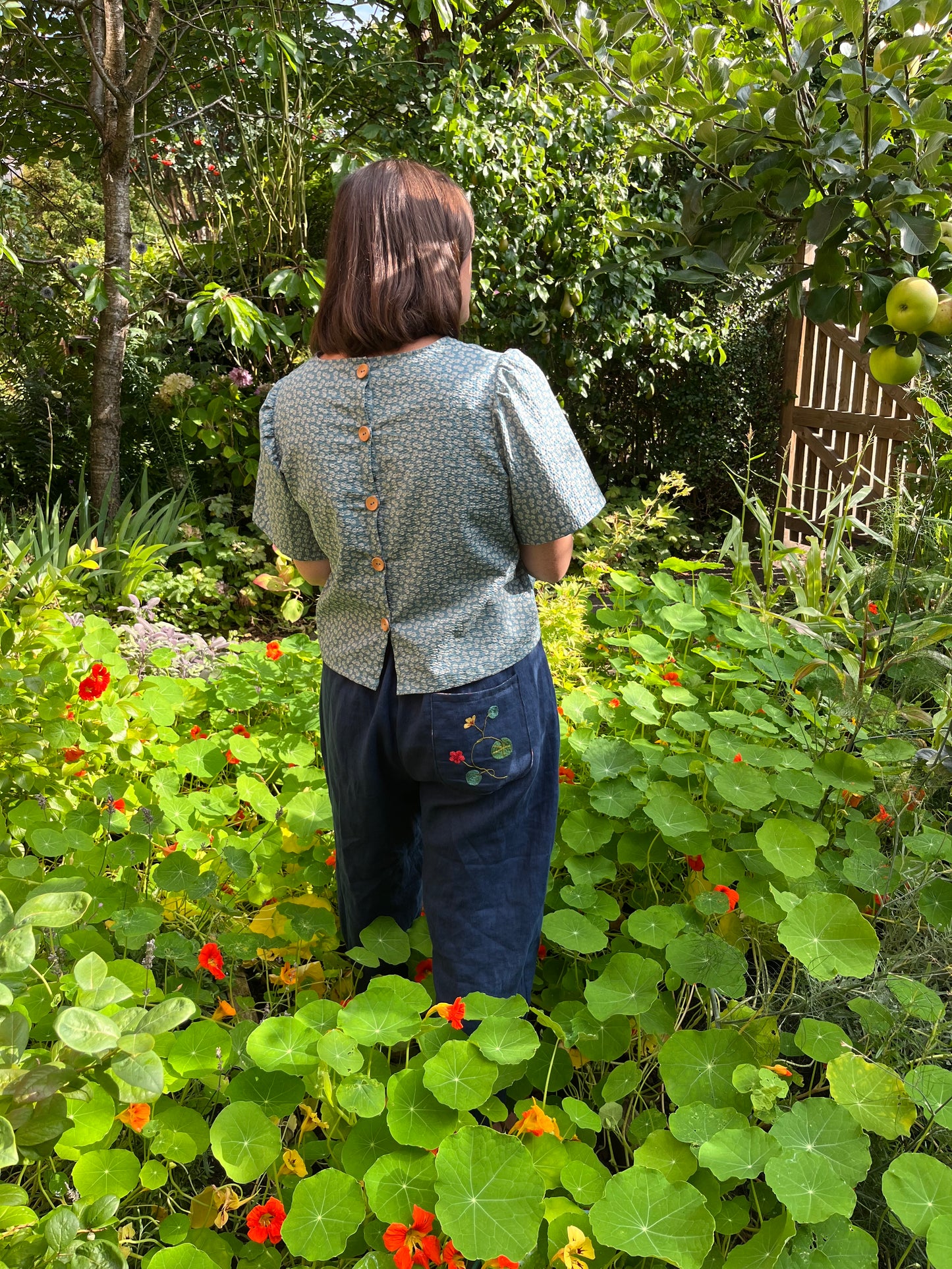 Women’s Acorn top