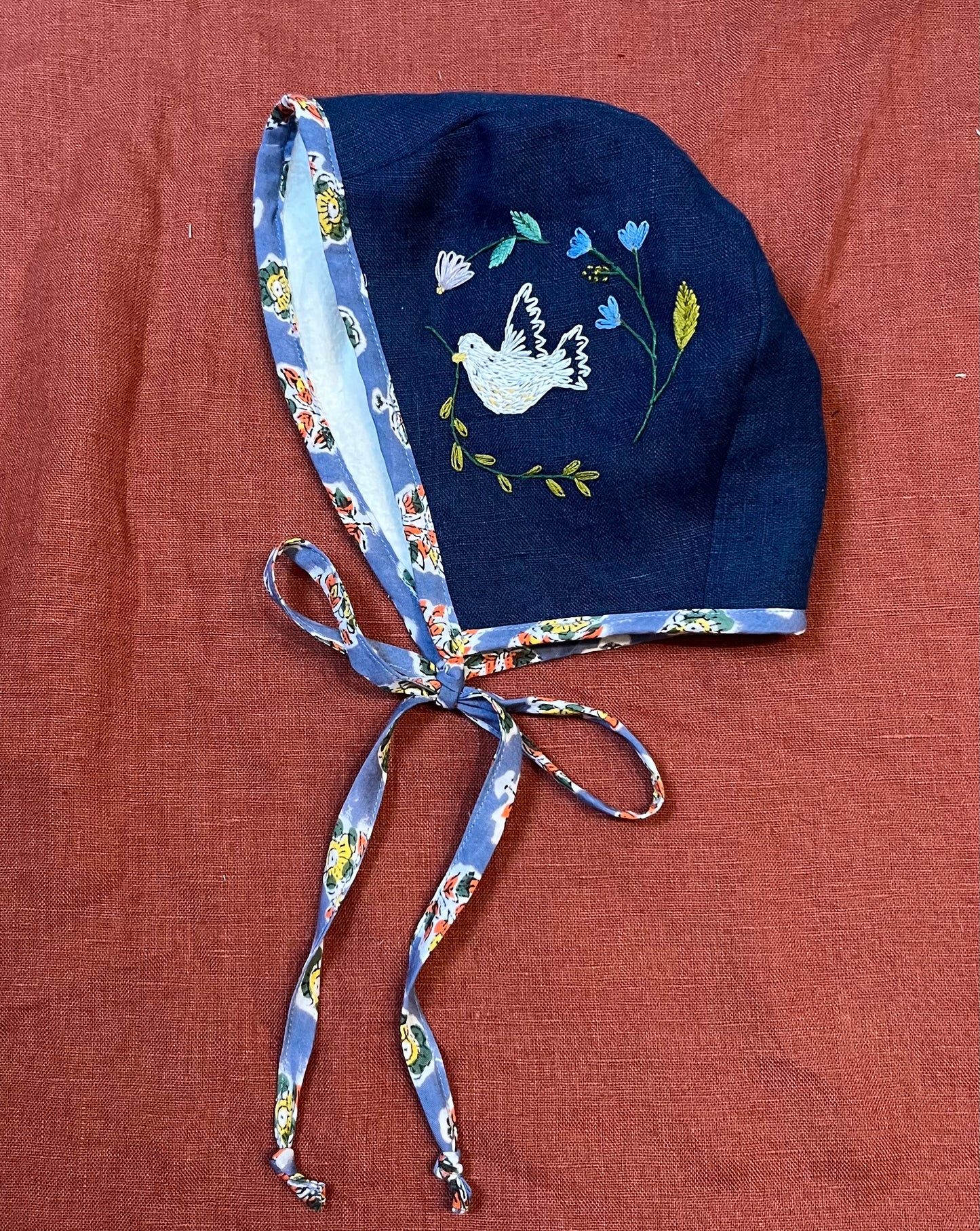 Autumn Winter sprig bonnet