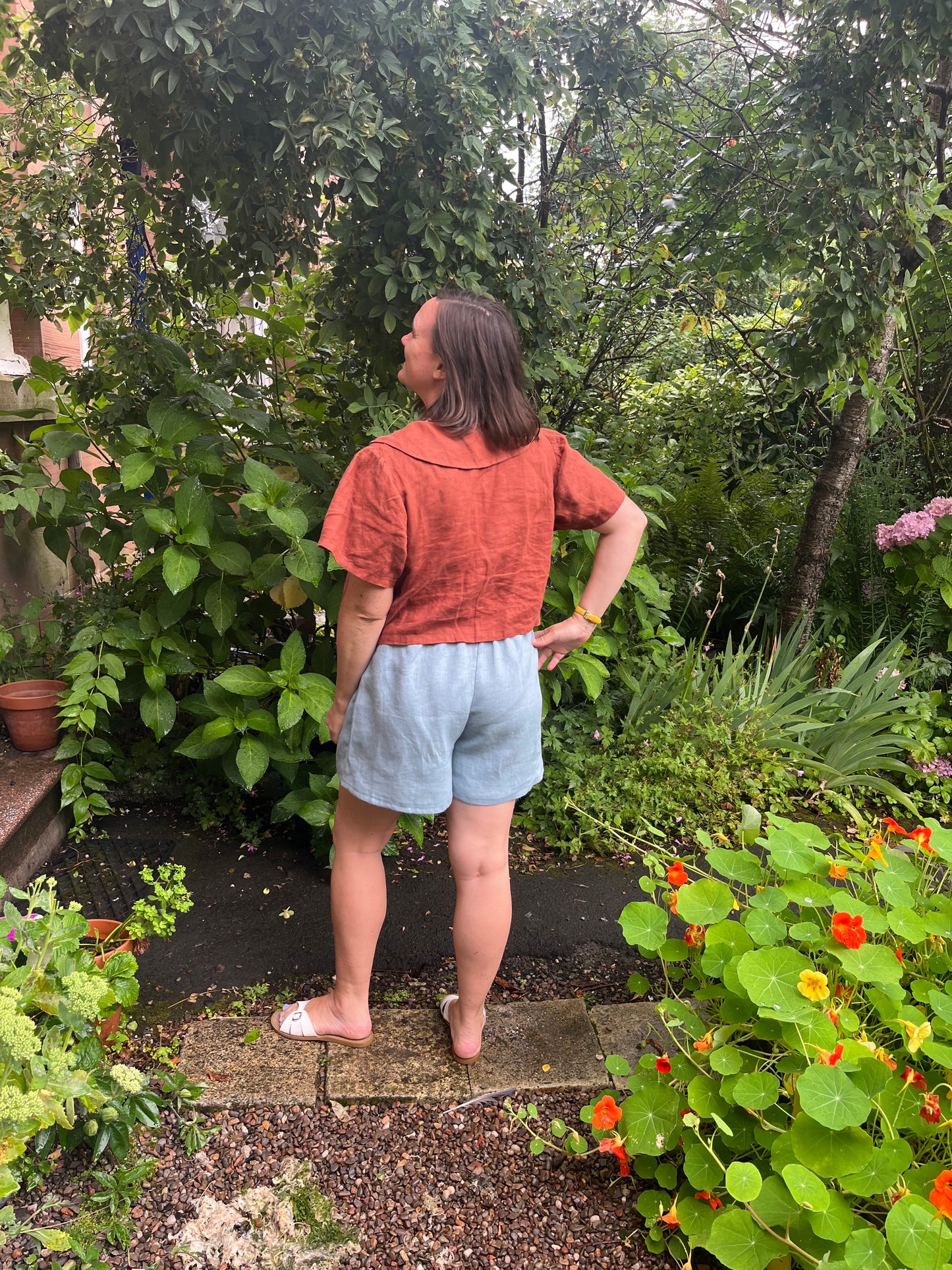 Poppy women’s linen shorts