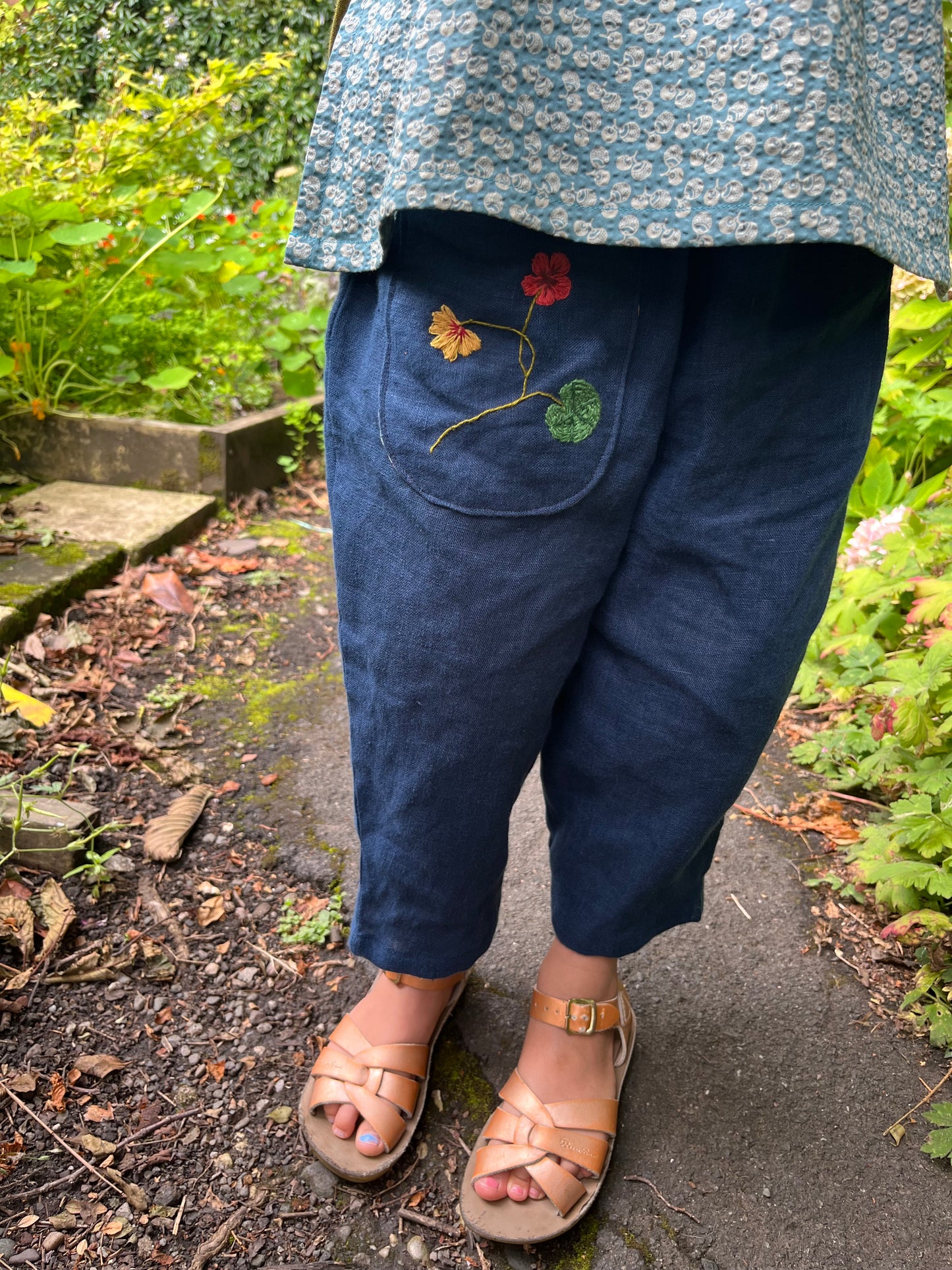 Children’s nasturtium trousers