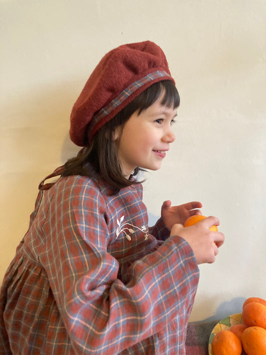 Russet beret