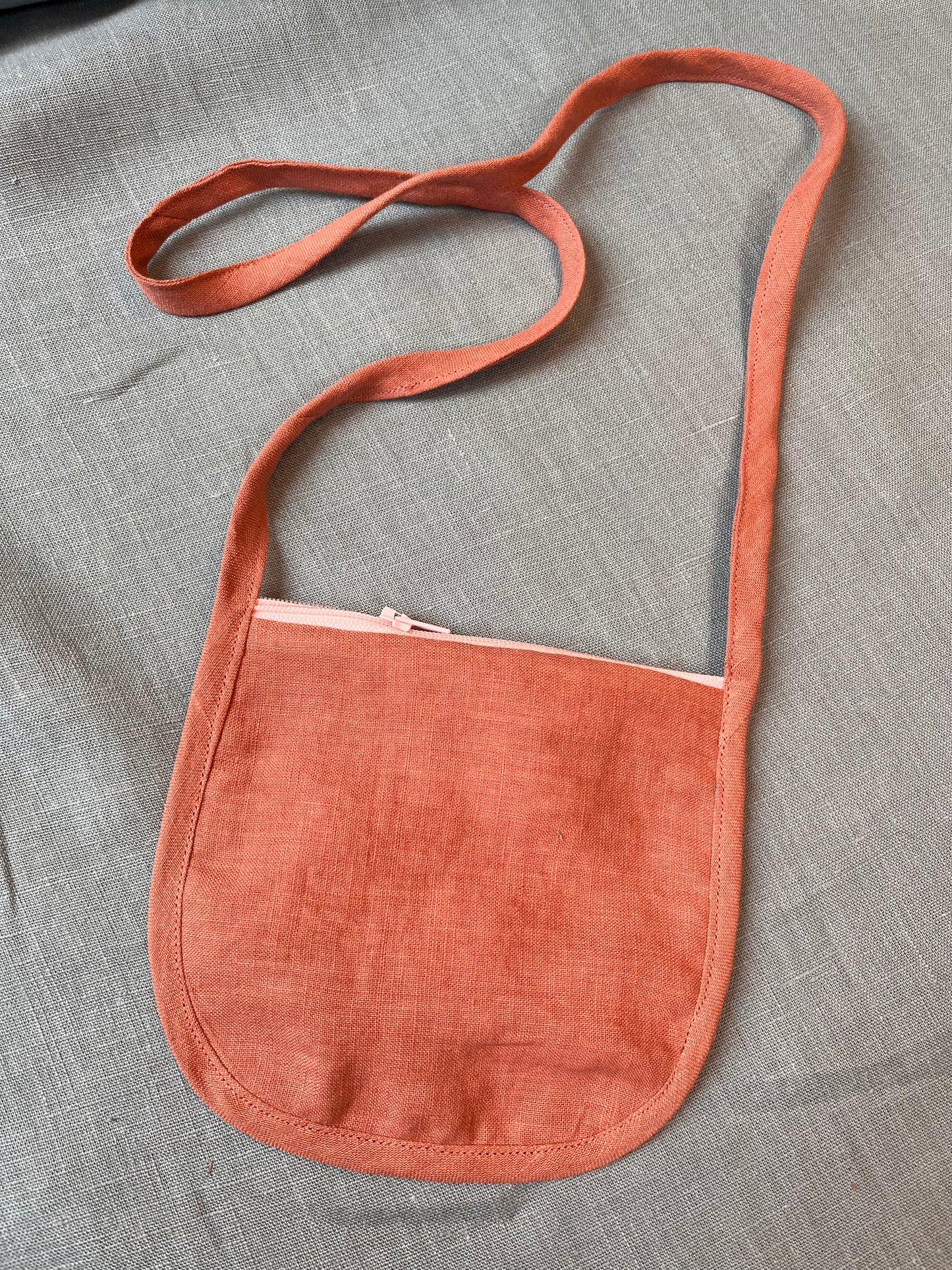 Terracotta zip purse