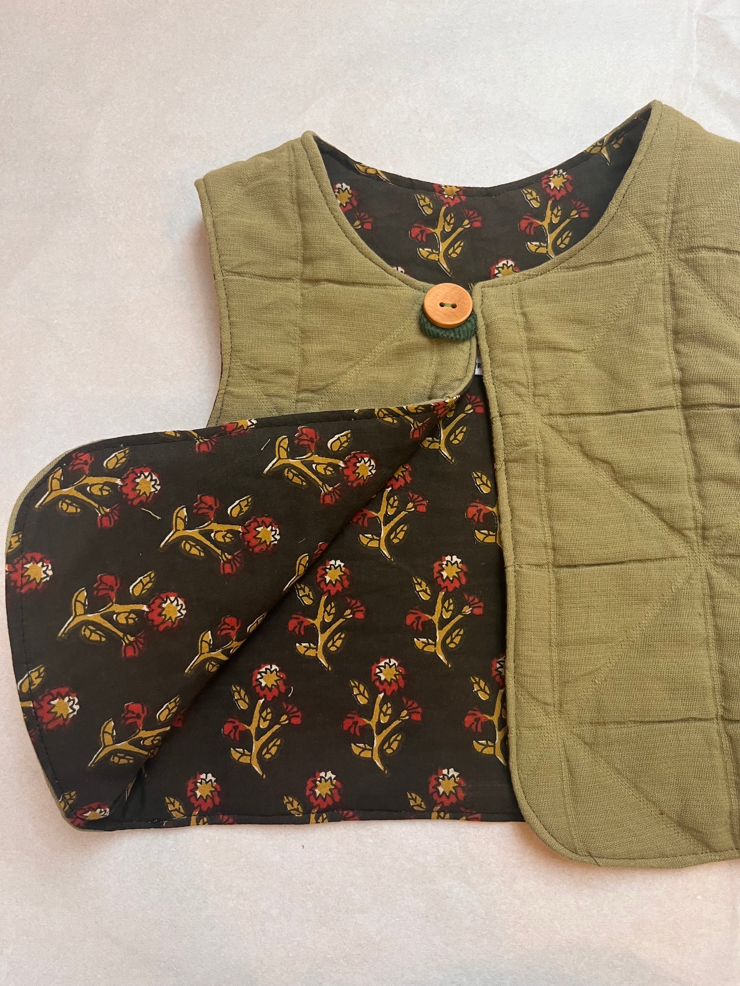 Mouse maple waistcoat
