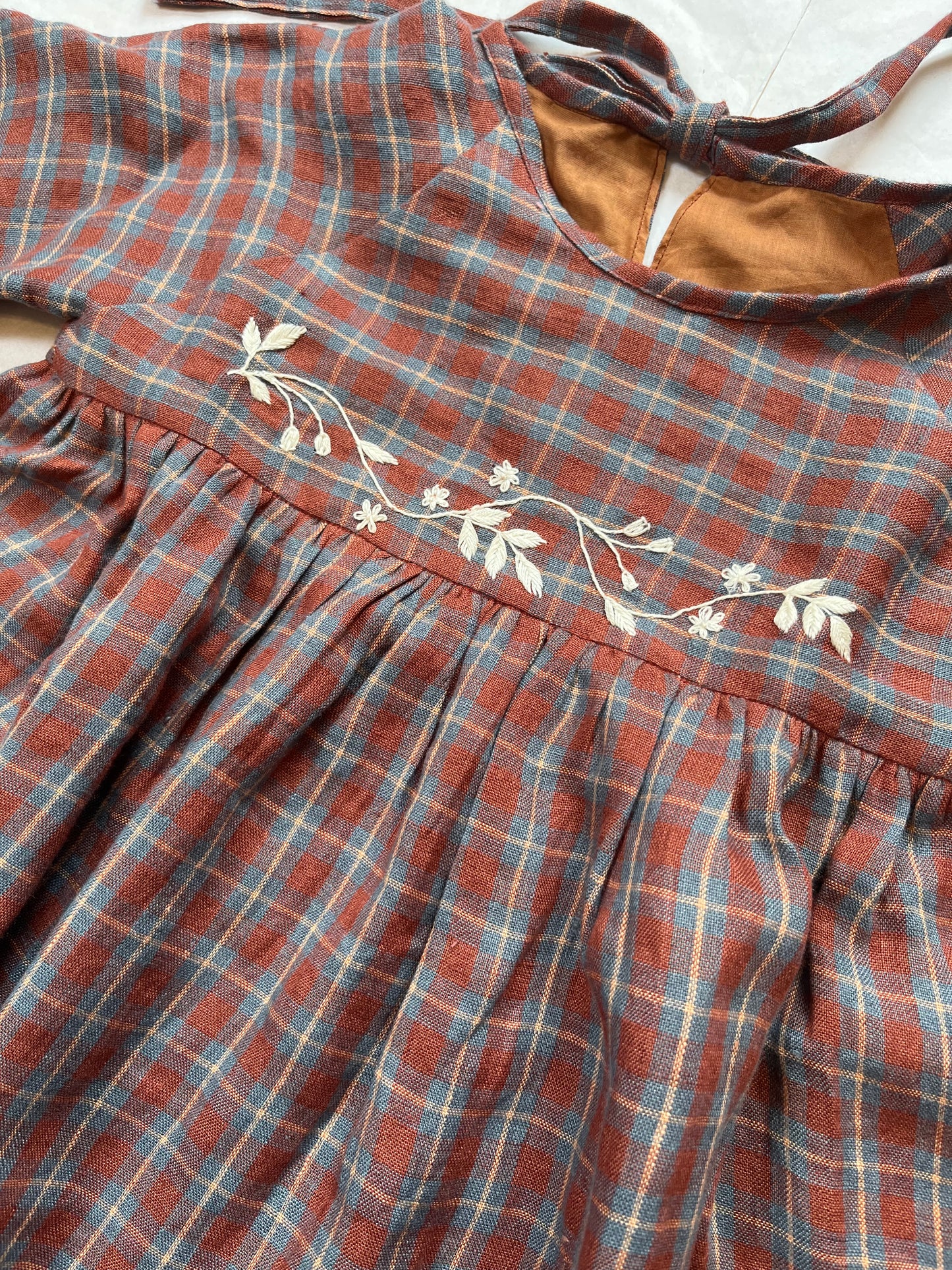 Amaryllis Autumn Dress