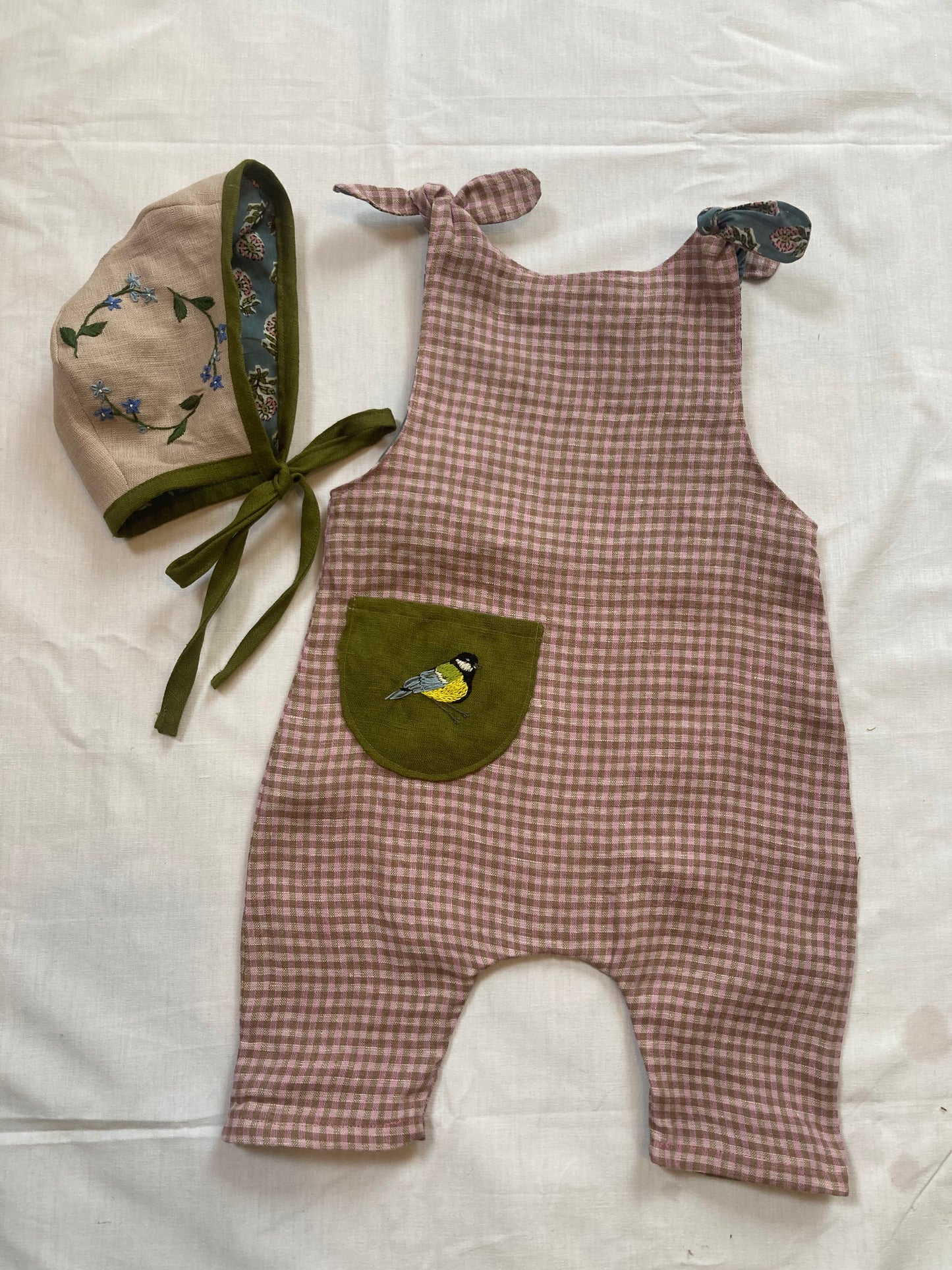 Sprig Bonnet