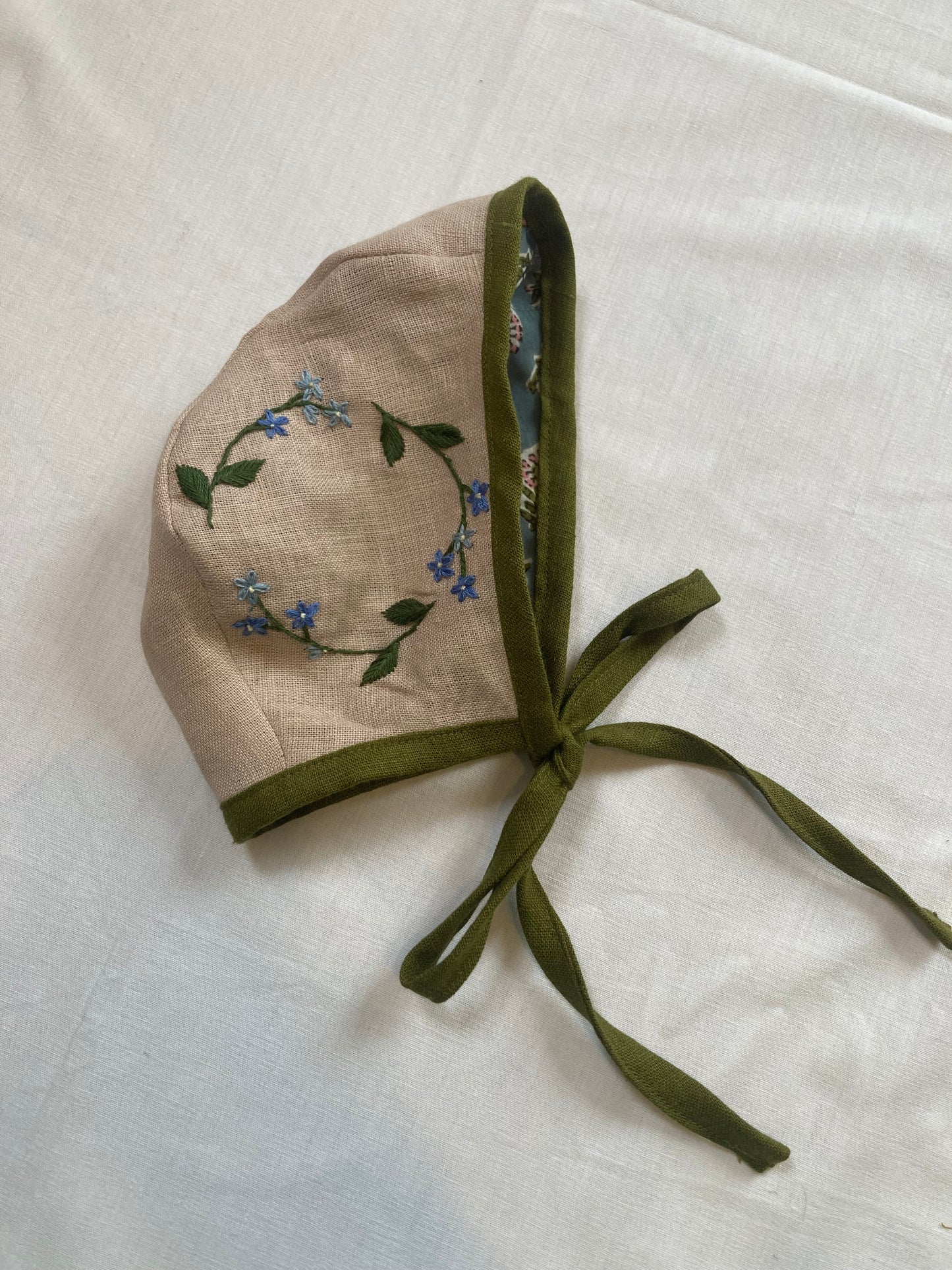 Sprig Bonnet