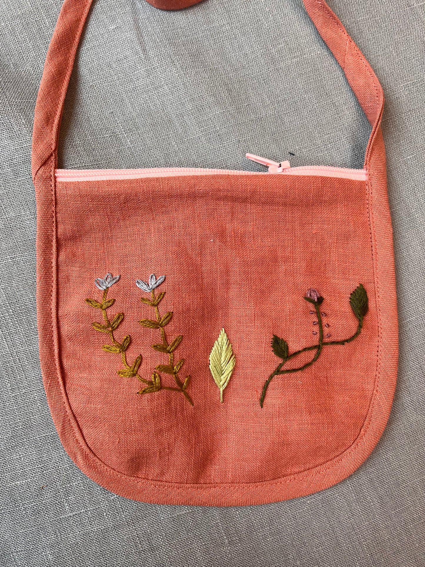 Terracotta zip purse